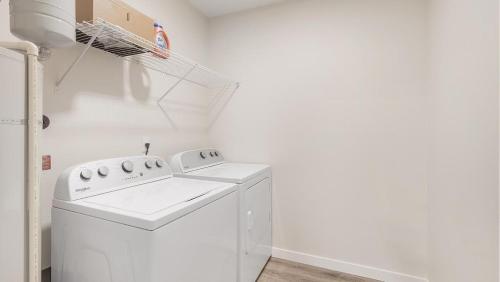 Landing at Marquam Heights - 2 Bedrooms in Southwest Portland