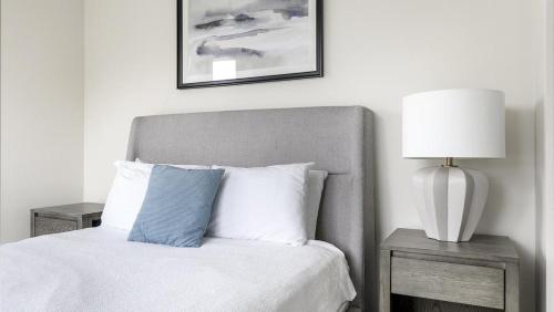 Landing at Marquam Heights - 2 Bedrooms in Southwest Portland