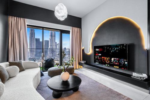 Luxury At The Top- Iconic Burj Views-Dubai Mall Access 2BR by Maxx Value Homes, Dubaj (zdjęcie 3)