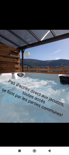 Les Chalets Bambi & Jacuzzi privatif 5