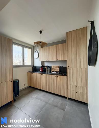 Kitchen, Cozy renovated apartment with cinema atmosphere and view in La Mulatière