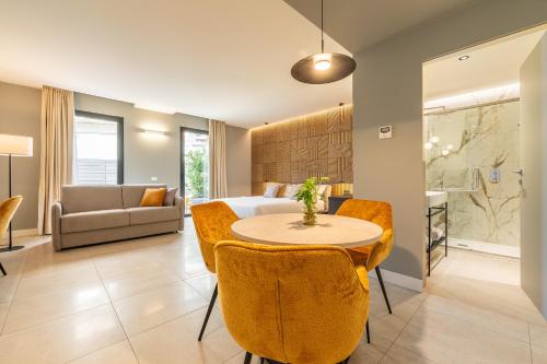 Karalin Sonnino Suites 2