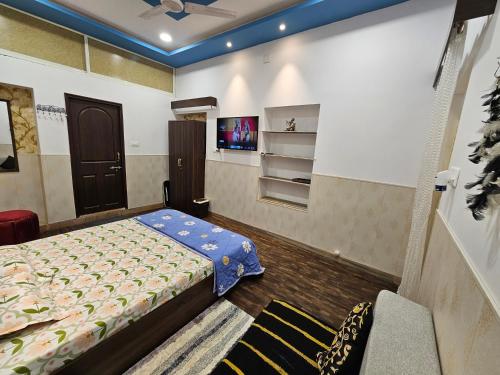 Double Room with Private Bathroom image 9