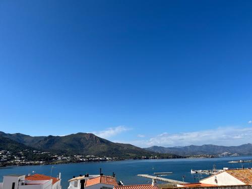 Kilátás, Habitacions La Font in Puerto de la Selva