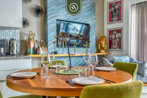 Luxurious 2BR Condo in Zona Romantica Pool Gym in Puerto Vallarta, Mexico