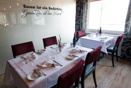 Hotel Roggerli - image 10
