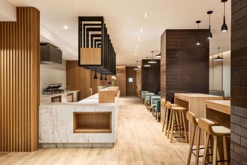 مطعم, فندق وإقامة راديسون الرياض العليا (Radisson Hotel & Residence Riyadh Olaya) in الياسمين