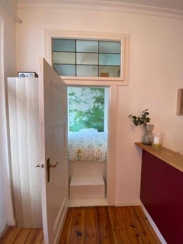 Beautiful Apartment popular area, Berlin (photo 4)