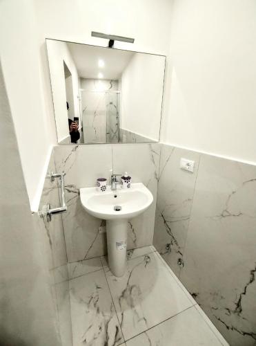 MAYFLOWERS B&B Zona Ospedale Cisanello Pisa 5