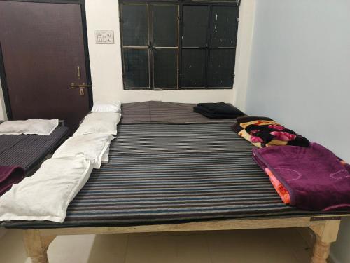 AC home stay - image 2