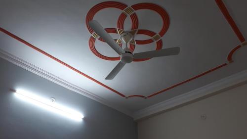 AC home stay - image 5