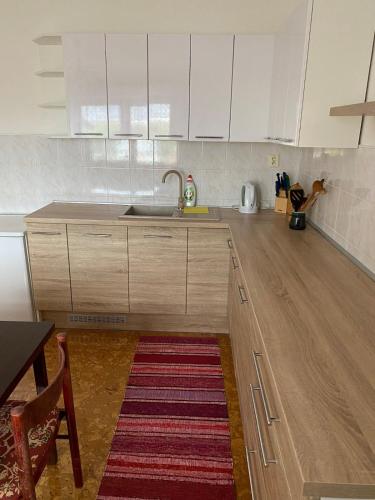 LEMADIN - Apartmán Maroš (LEMADIN - Apartman Maros) in ปลอสติน