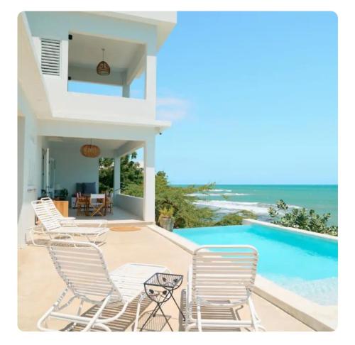 Ocean Front Sanguine Villa & Suite Treasure Beach in Treasure Beach
