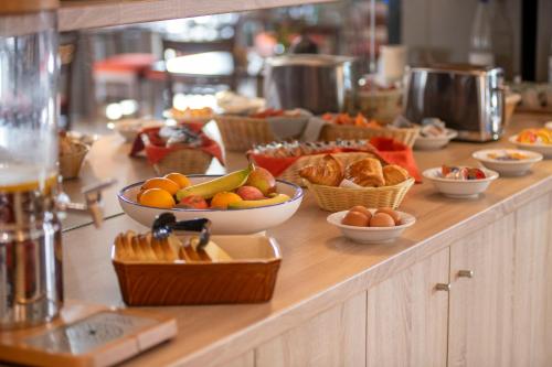 Logis Hotel & Restaurant Au Lion d'Or in Burnhaupt-le-Haut