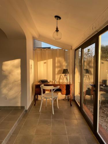 Oprema, La Solane - Grande maison sous les pins in Six Fours Les Plages City Center