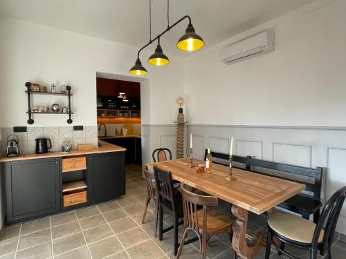 Oprema, La Solane - Grande maison sous les pins in Six Fours Les Plages City Center