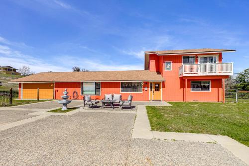 Pleasant Valley Wine Trail Home - Near Paso Robles