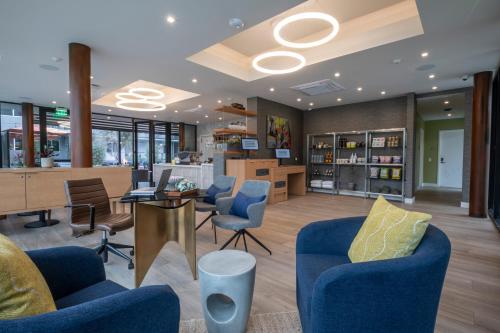 Lobby, The Olivia Hotel in Westwood