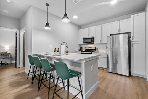 Modern Apt,Pool, Gym, In-Unit Bike Storage, Rogers (foto 9)