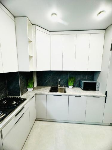 Новобудова Стрииська 45а FABRIK Гашека Автовокзал подобово in เขตซึฮีฟสกี