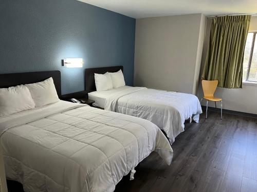 2 double beds