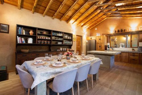 Stunning 1BR House in Camino Real