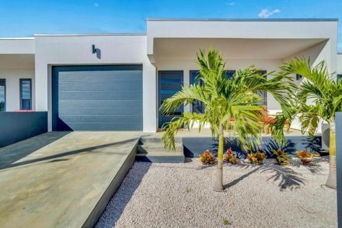 FourVillas with Private Magnesium Pool 3 min to the Beach & Dive Rinse Tank FourVillas with Private Magnesium Pool 3 min to the Beach & Dive Rinse Tank