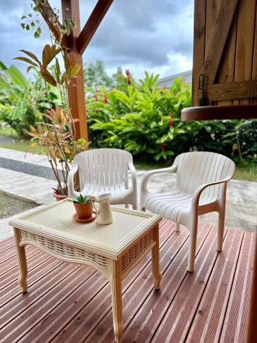 Charmante maison en bois in Capesterre-Belle-Eau