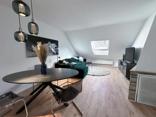 Fancy Apartment with 4K TV for 3 people and 2 people sleep couch - includes kitchen in Essen, Deutschland