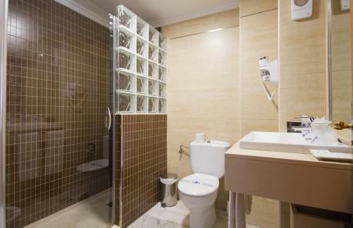 Single Room image 6