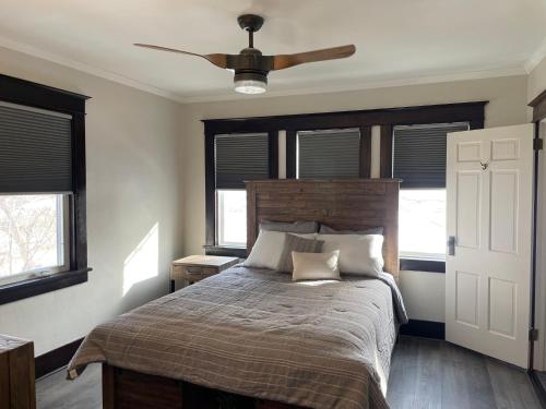 Bathroom, The brick house flat on third in Waseca (MN)