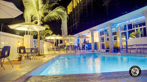 Woodpecker Resort Hotel in Brufut