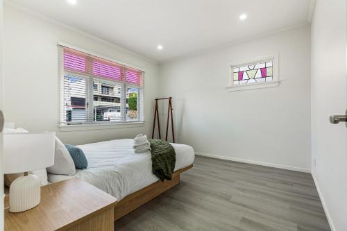3BR Home w Ample Parking 10 Min to Auckland CBD, Auckland (zdjęcie 10)