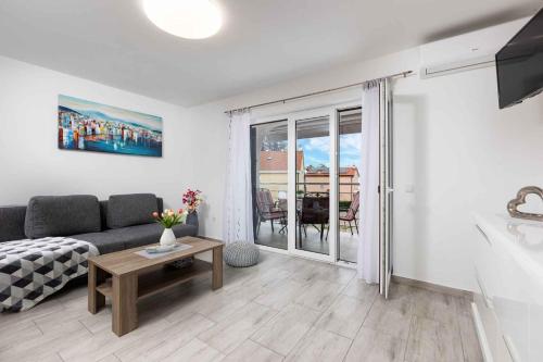 Apartments in Malinska - Insel Krk 53323 - Location saisonnière - Malinska