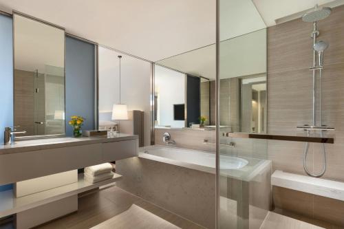 room detail thumbnail 2