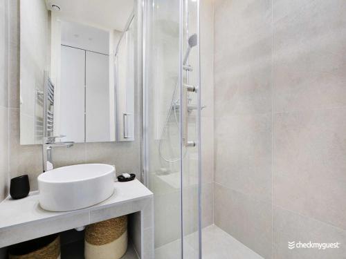 Charming apartment - 1BR/4P - Faubourg-du-Roule - image 2