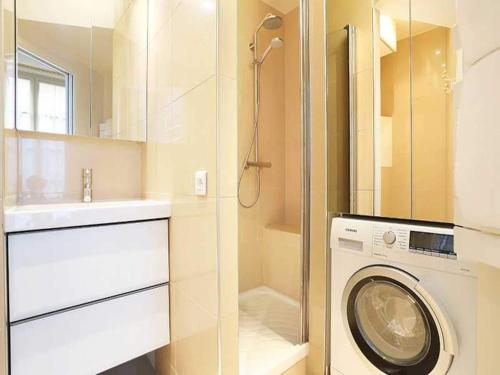 Charming apartment - 1BR/4P - Le Marais - image 11