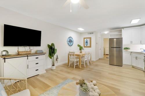 Sailfish Suites 10 - Waterfront and Pet Friendly in Port Salerno