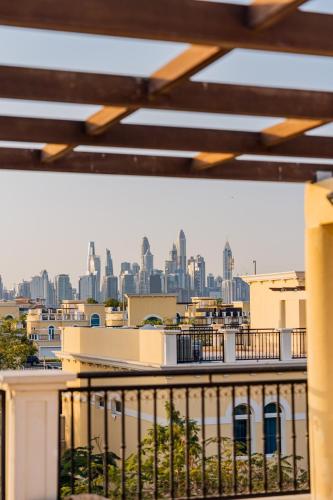 Stunning 4BR Jumeira Park Villa With Pool and Jacuzzi, Dubaï (photo 2)
