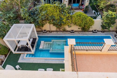 Stunning 4BR Jumeira Park Villa With Pool and Jacuzzi, Dubaï (photo 6)