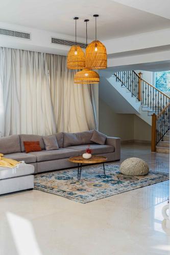 Stunning 4BR Jumeira Park Villa With Pool and Jacuzzi, Dubaï (photo 9)