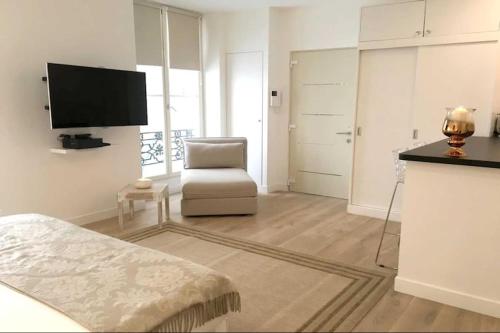 Beautiful apartment - Galeries Lafayette - image 7