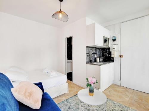 Super Studio - Place de la Bastille - image 9