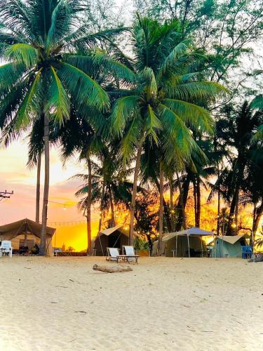 ビーチ, Naturist Beach Camping Private Beach Adult Only in ローン島