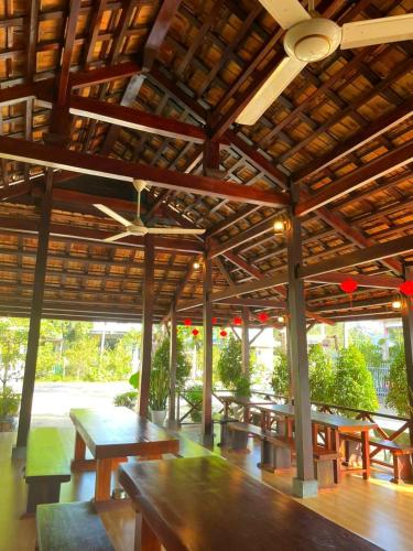 Nam Cat Tien Huong Rung Nam Cat Tien Hotel lobby