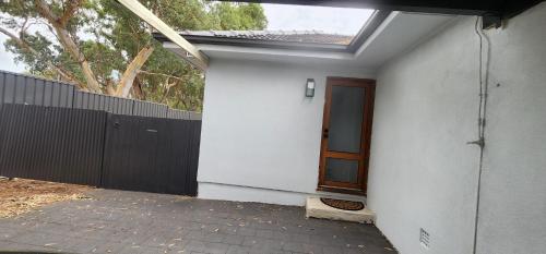 Bejárat, The Hancock Homestead in Salisbury