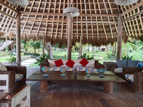 รัว บีช รีสอร์ต ซุมบาไอส์แลนด์ (Rua Beach Resort Sumba Island) in ซัมบา ไอส์แลนด์