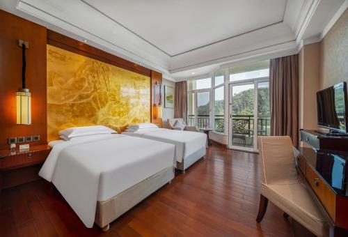 Good View Hotel Tangxia Room Type - Lake View Deluxe Twin Room