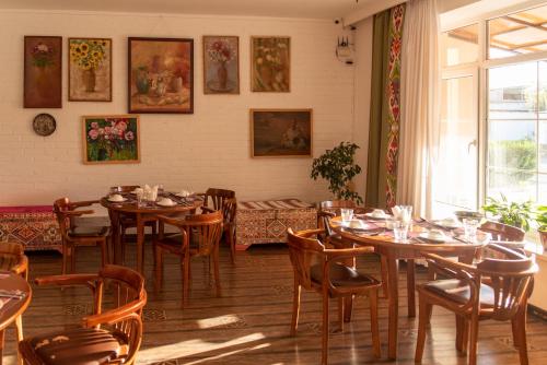 Restaurant, Hotel Jipek Joli in Nukus