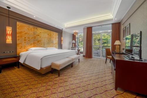 Good View Hotel Tangxia Room Type - Poolside Superior King Room